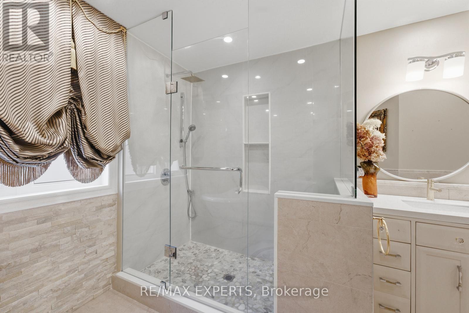 215 VELMAR DRIVE - 28