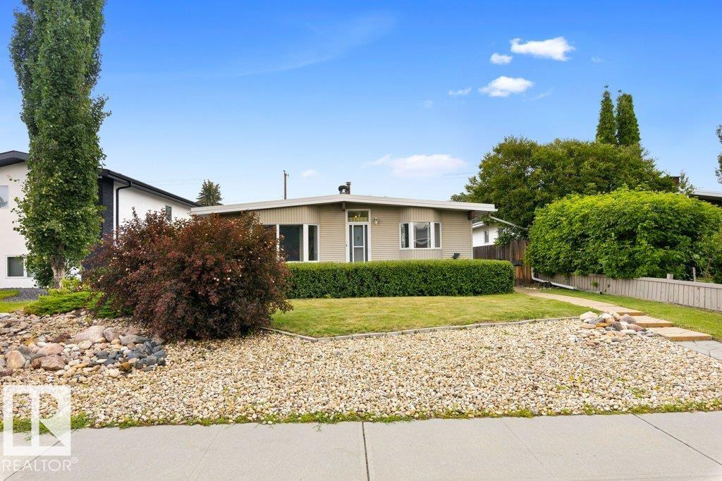 11408 53 AV NW - 1