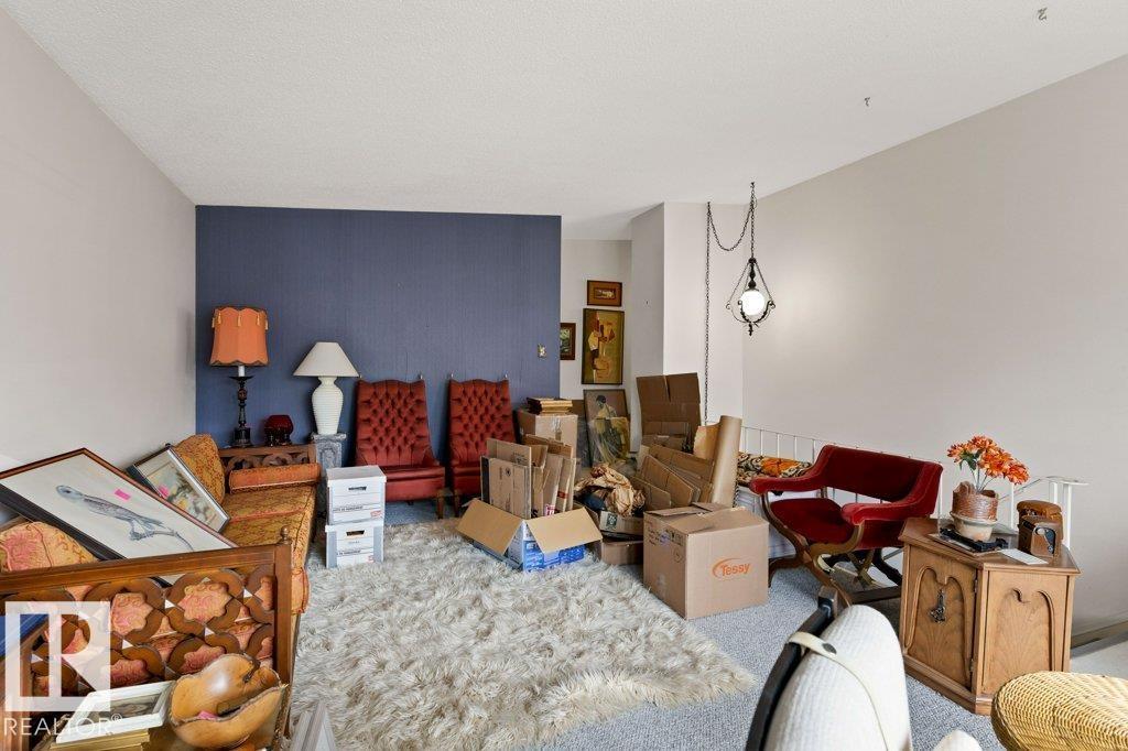 11408 53 AV NW - 10