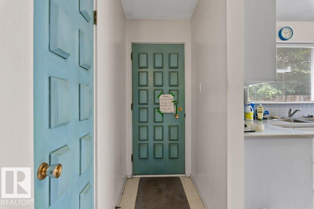 11408 53 AV NW - 18
