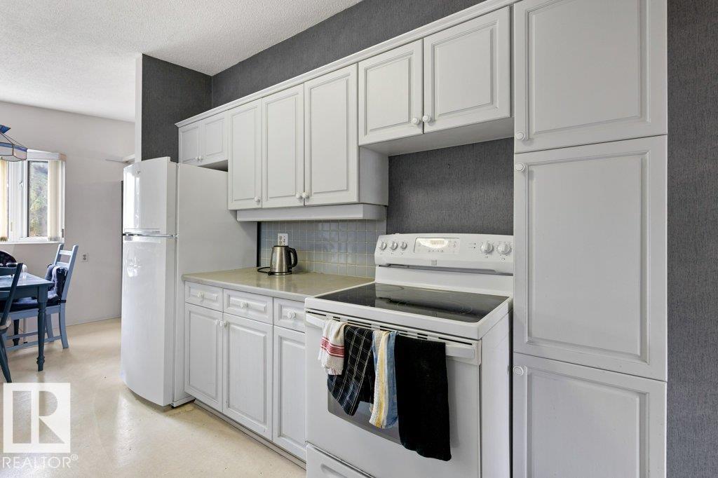 11408 53 AV NW - 20