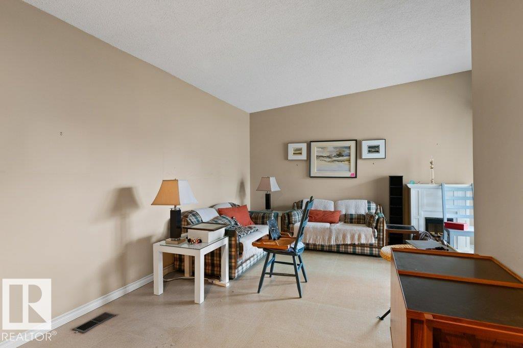 11408 53 AV NW - 25
