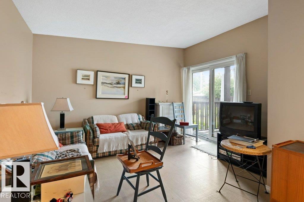 11408 53 AV NW - 26