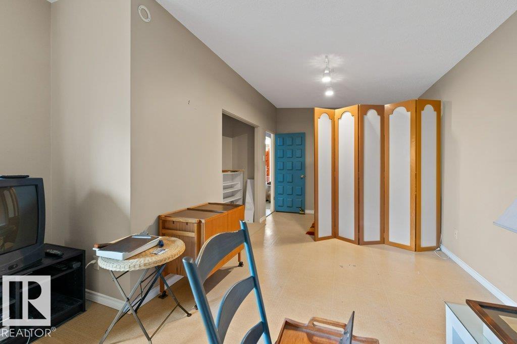 11408 53 AV NW - 27