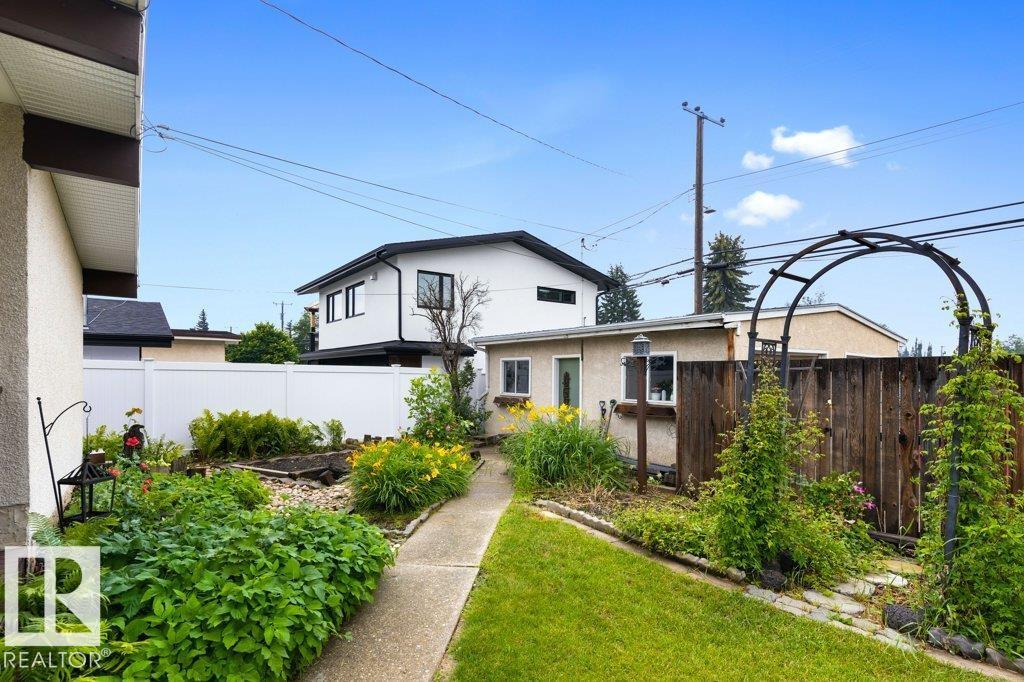 11408 53 AV NW - 32