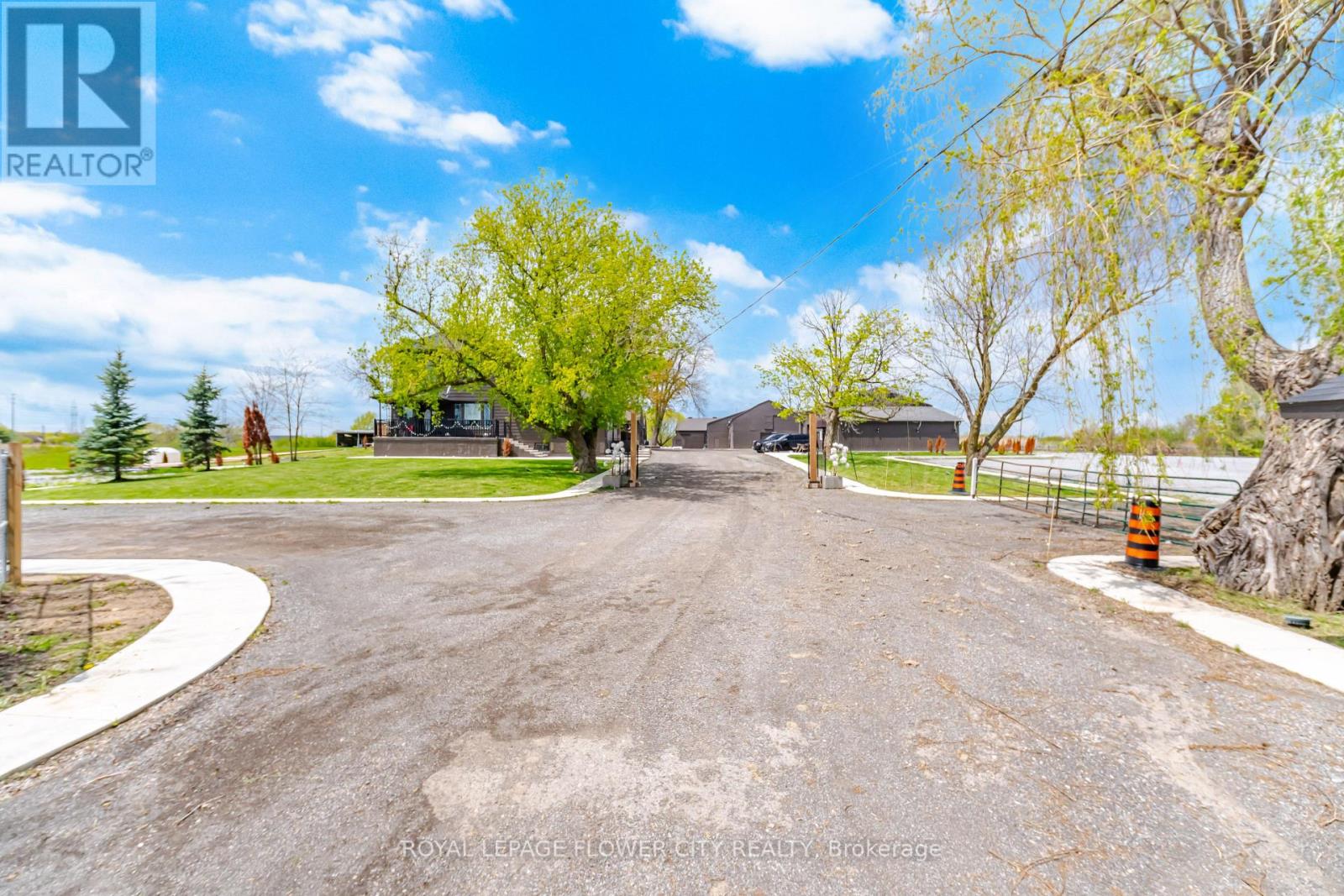 2483 BURNHAMTHORPE ROAD - 16