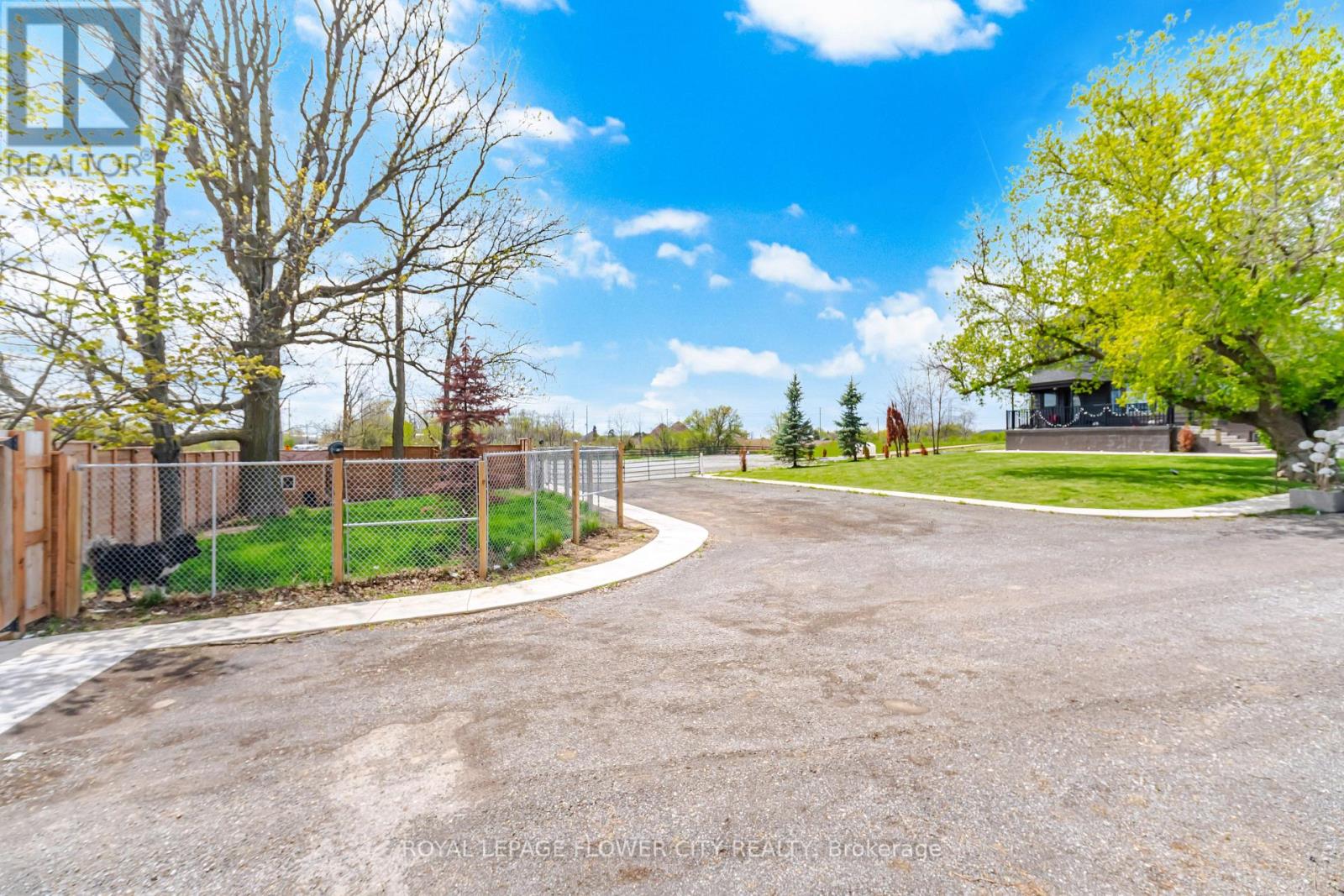 2483 BURNHAMTHORPE ROAD - 17