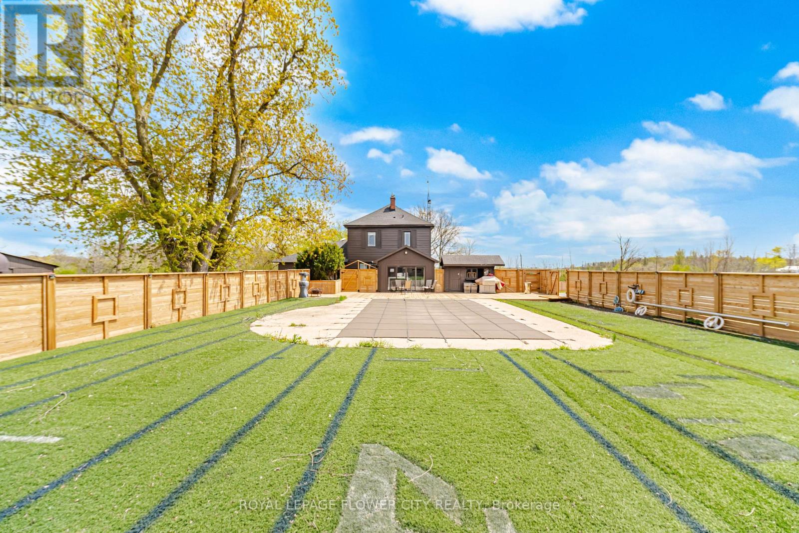 2483 BURNHAMTHORPE ROAD - 22