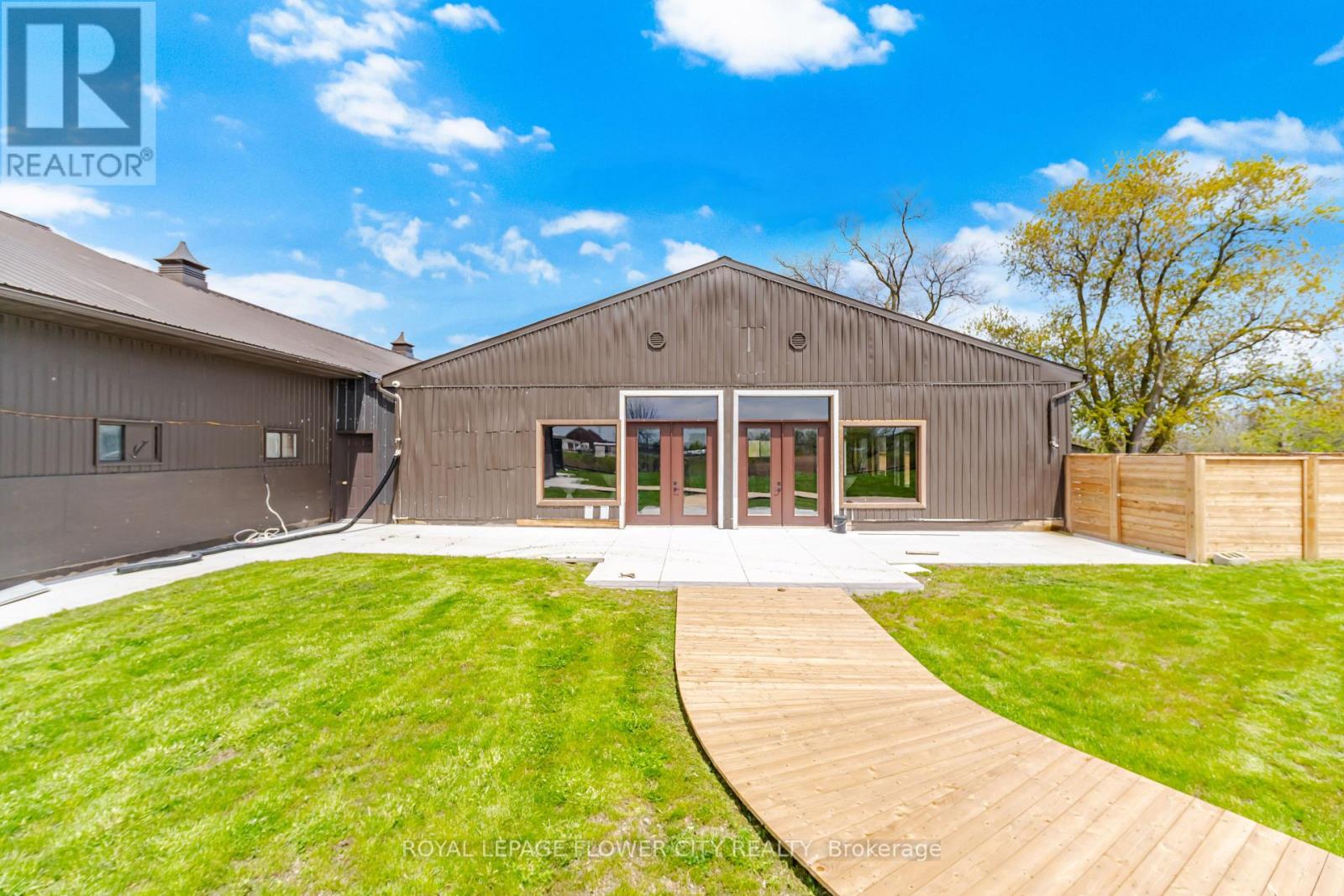 2483 BURNHAMTHORPE ROAD - 23