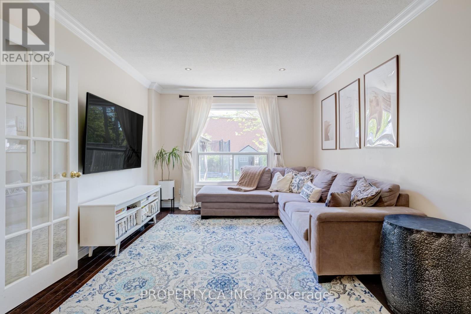 32 MCKINNON AVENUE - 13