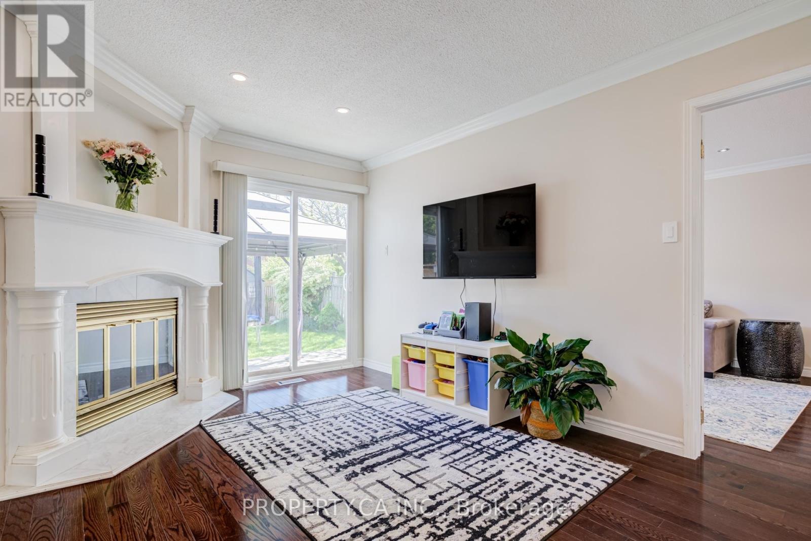 32 MCKINNON AVENUE - 16