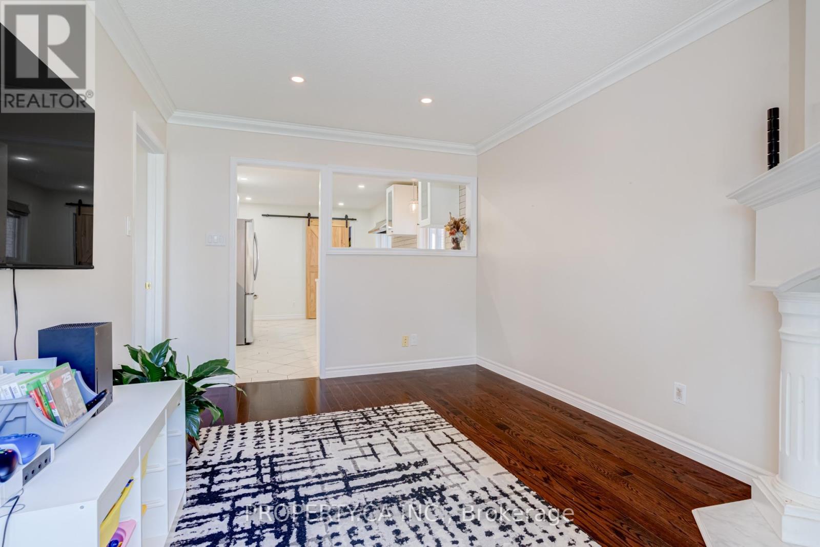 32 MCKINNON AVENUE - 17