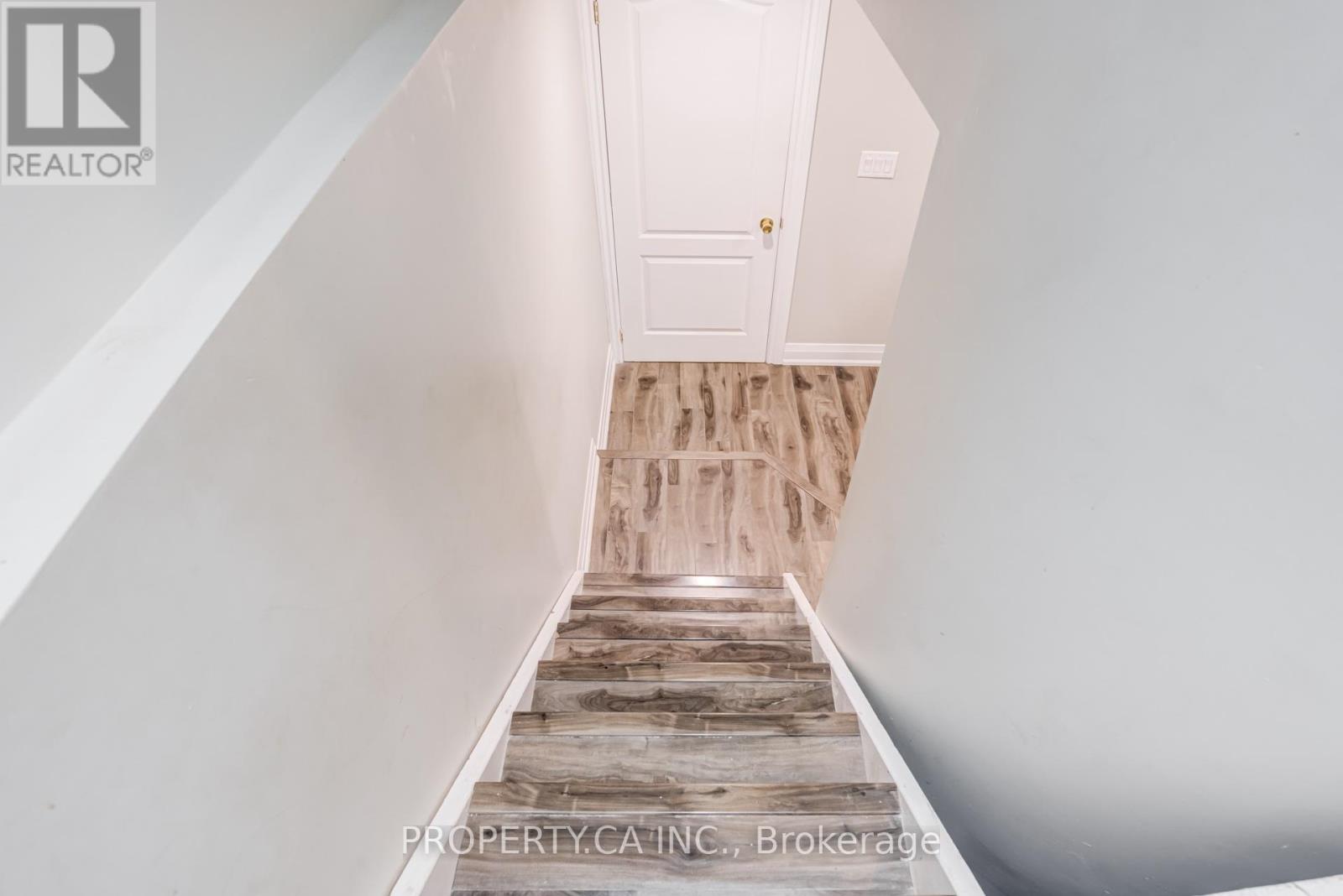 32 MCKINNON AVENUE - 36