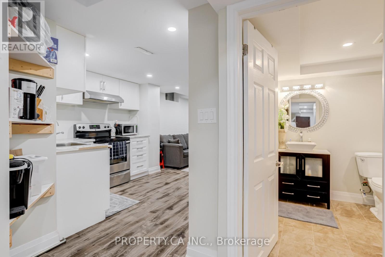 32 MCKINNON AVENUE - 37