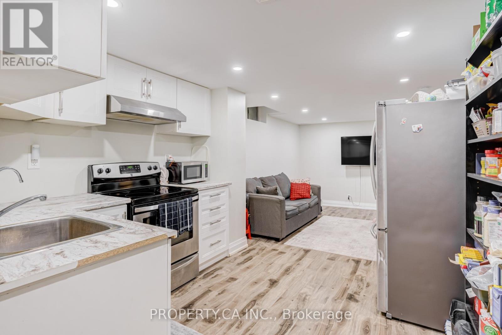 32 MCKINNON AVENUE - 38