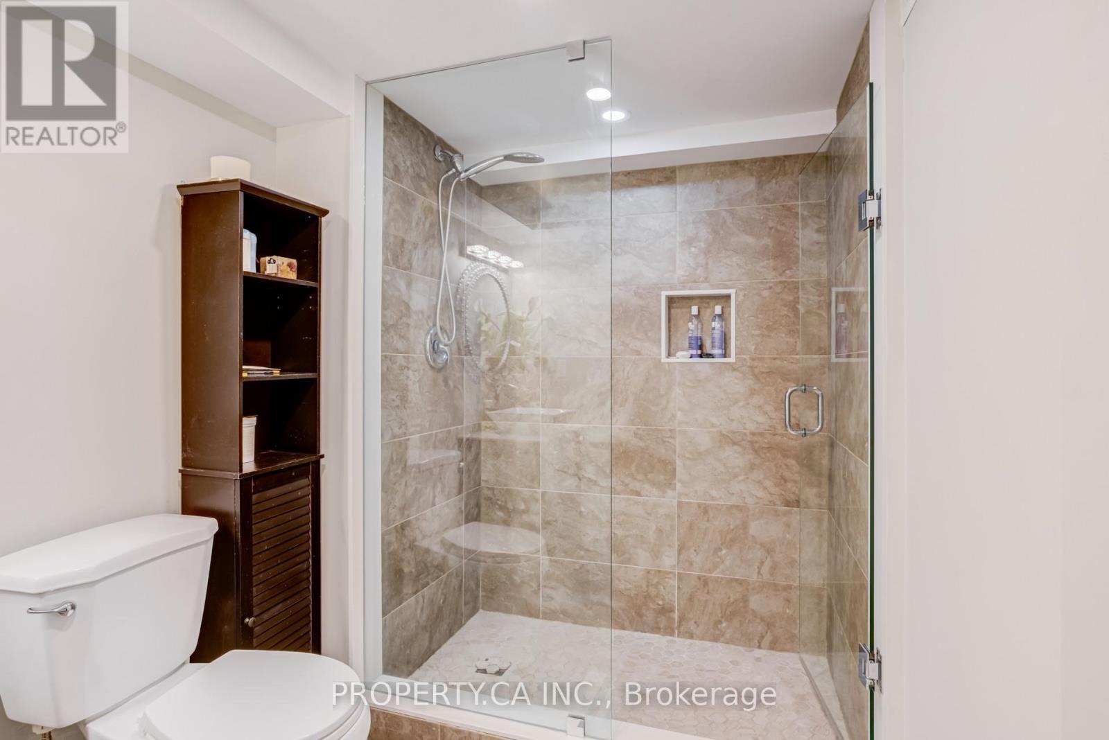 32 MCKINNON AVENUE - 45