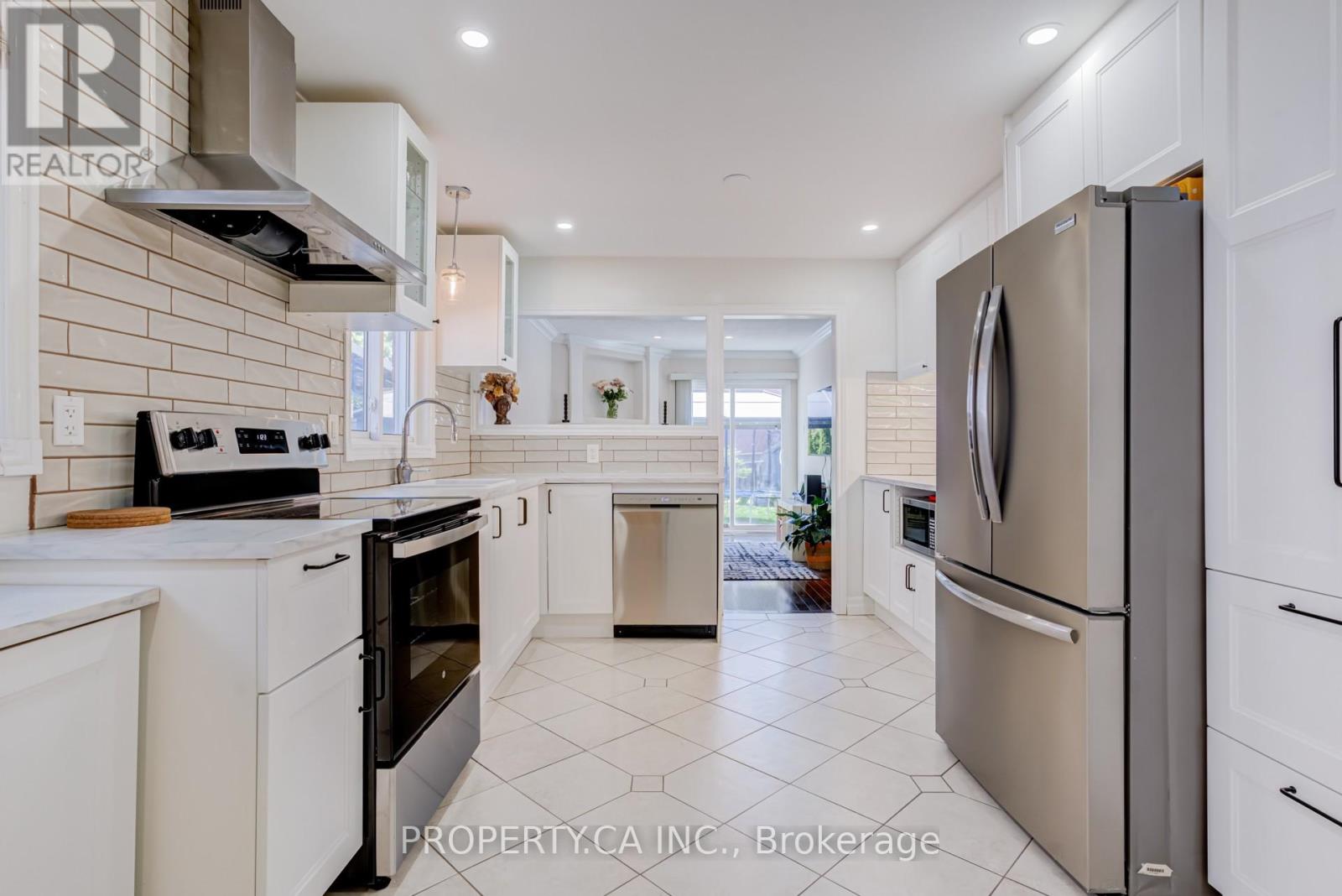 32 MCKINNON AVENUE - 6