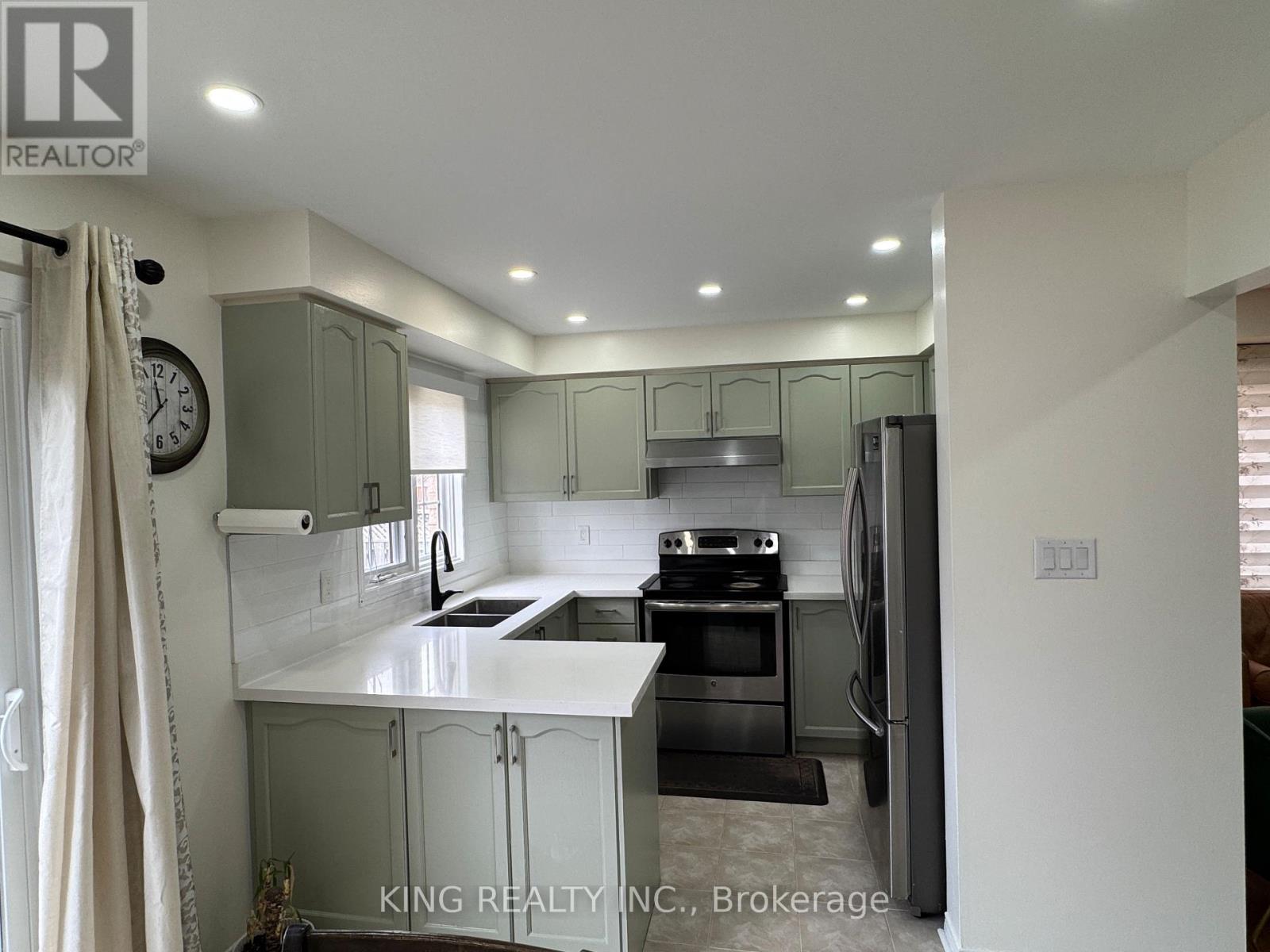 277 MORNINGMIST STREET - 13