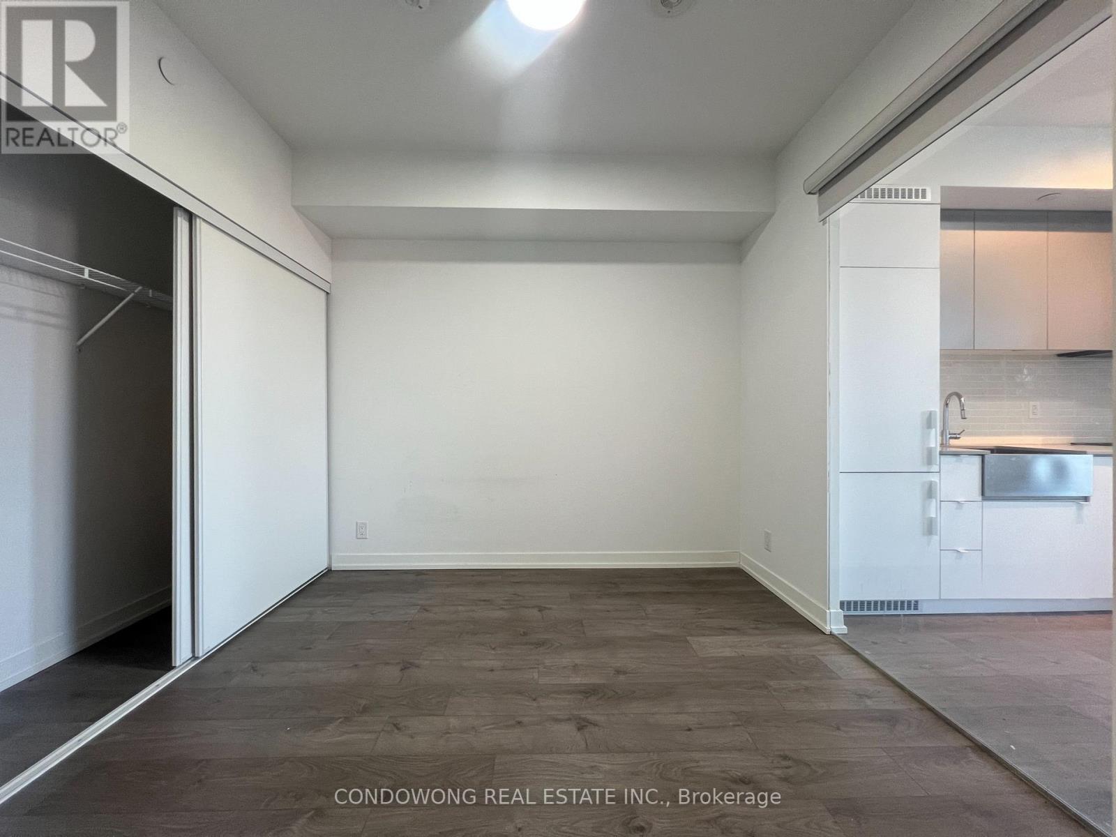 #619 270 DUFFERIN STREET - Image 4