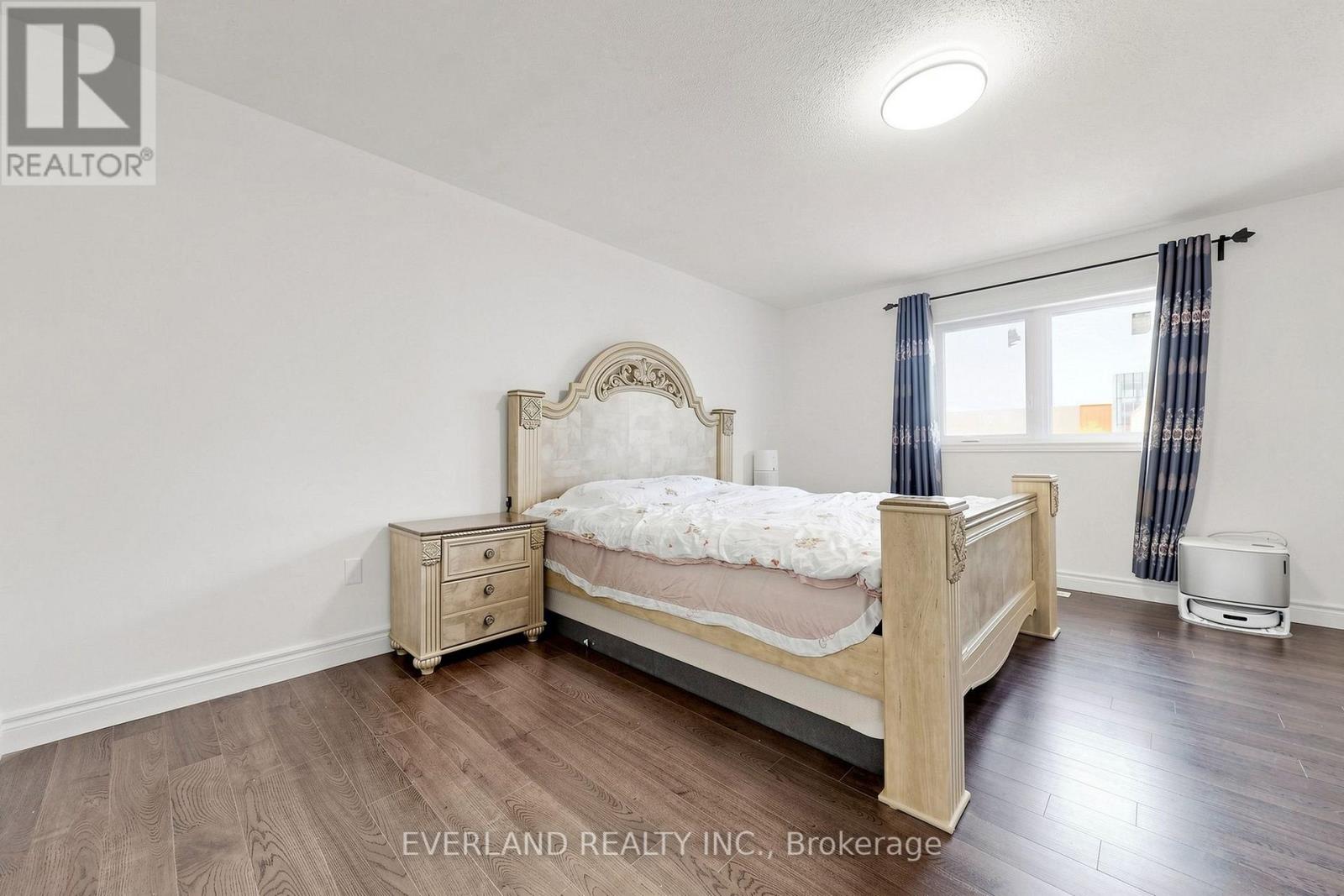 5588 HIGHBANK ROAD - 10