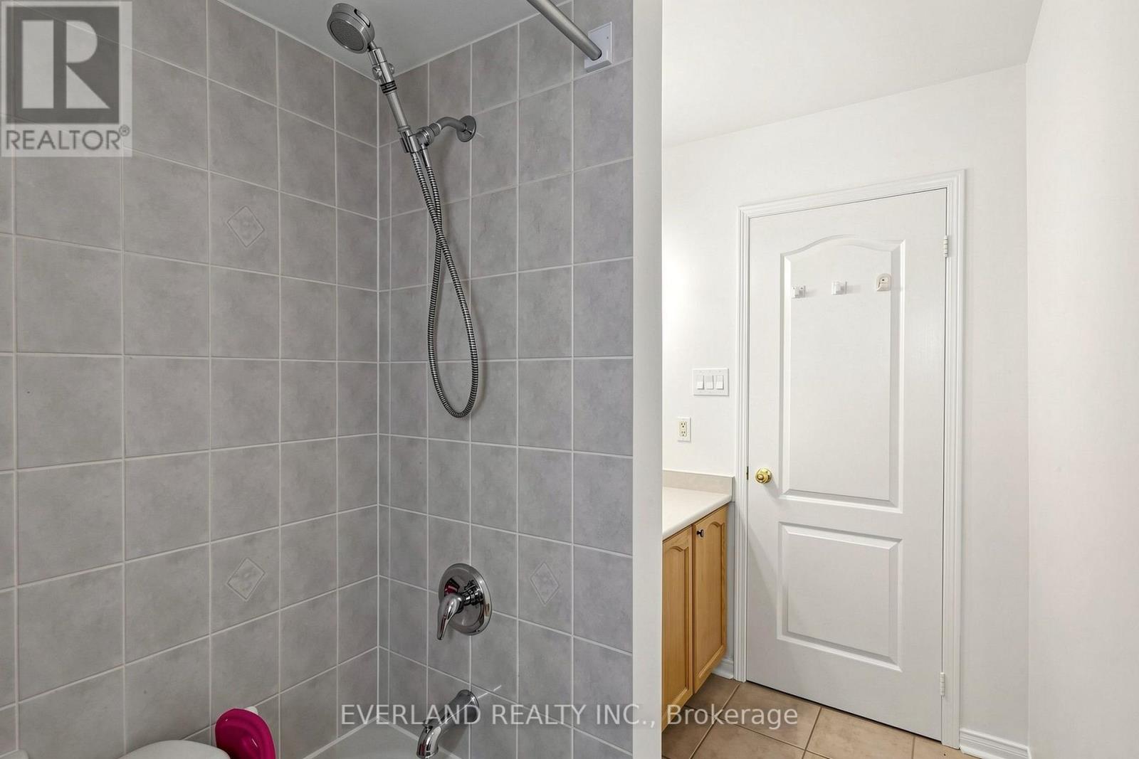 5588 HIGHBANK ROAD - 17