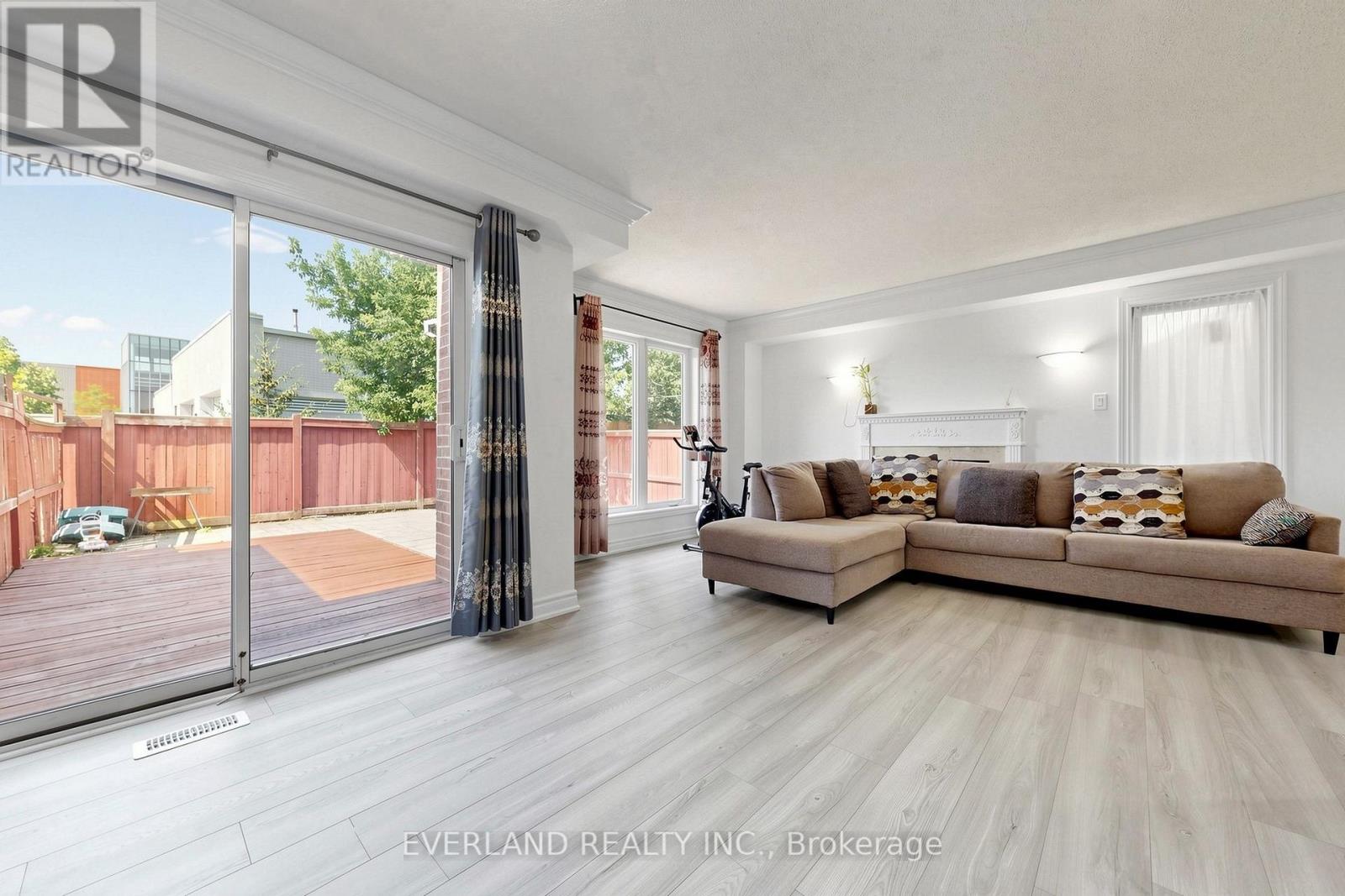 5588 HIGHBANK ROAD - 3
