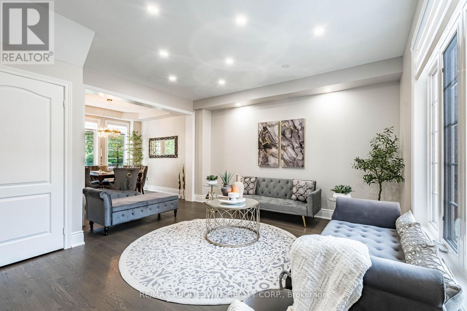 5550 TENTH LINE W - Image 11