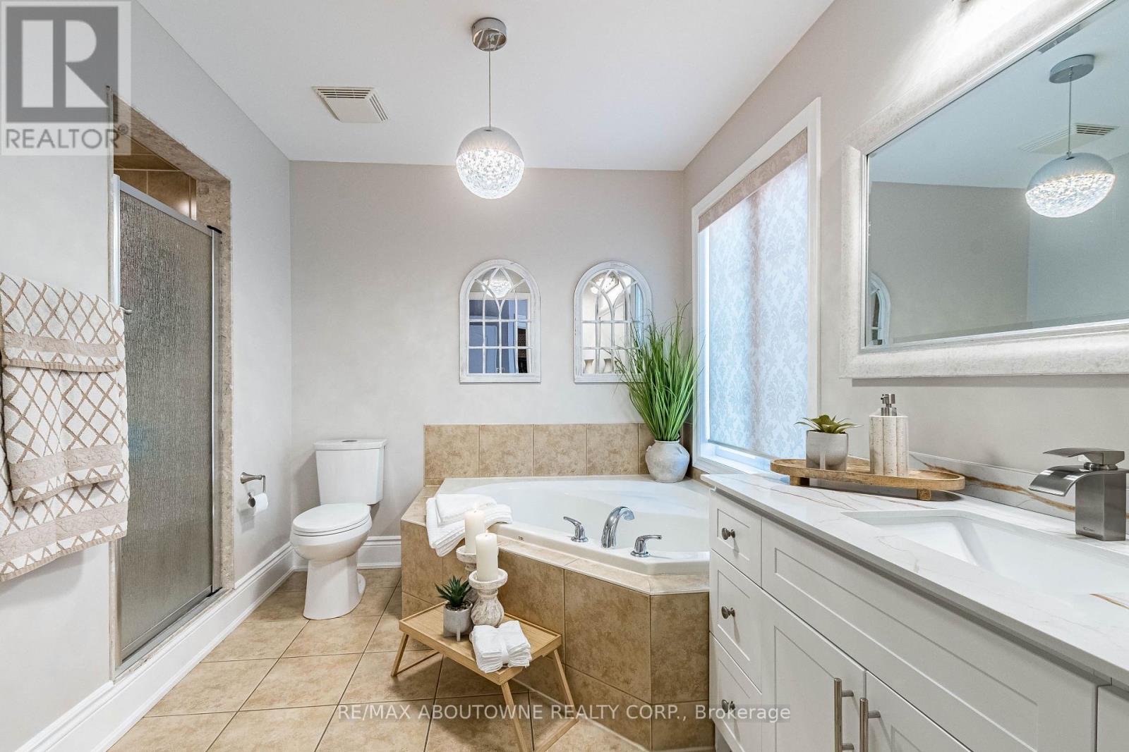 5550 TENTH LINE W - Image 28