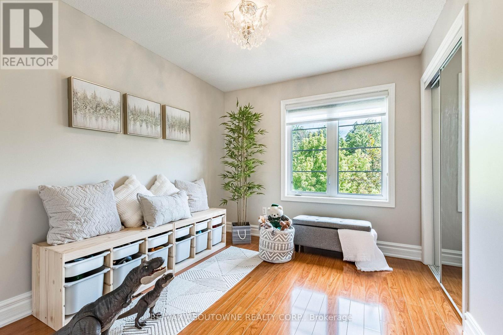 5550 TENTH LINE W - Image 33