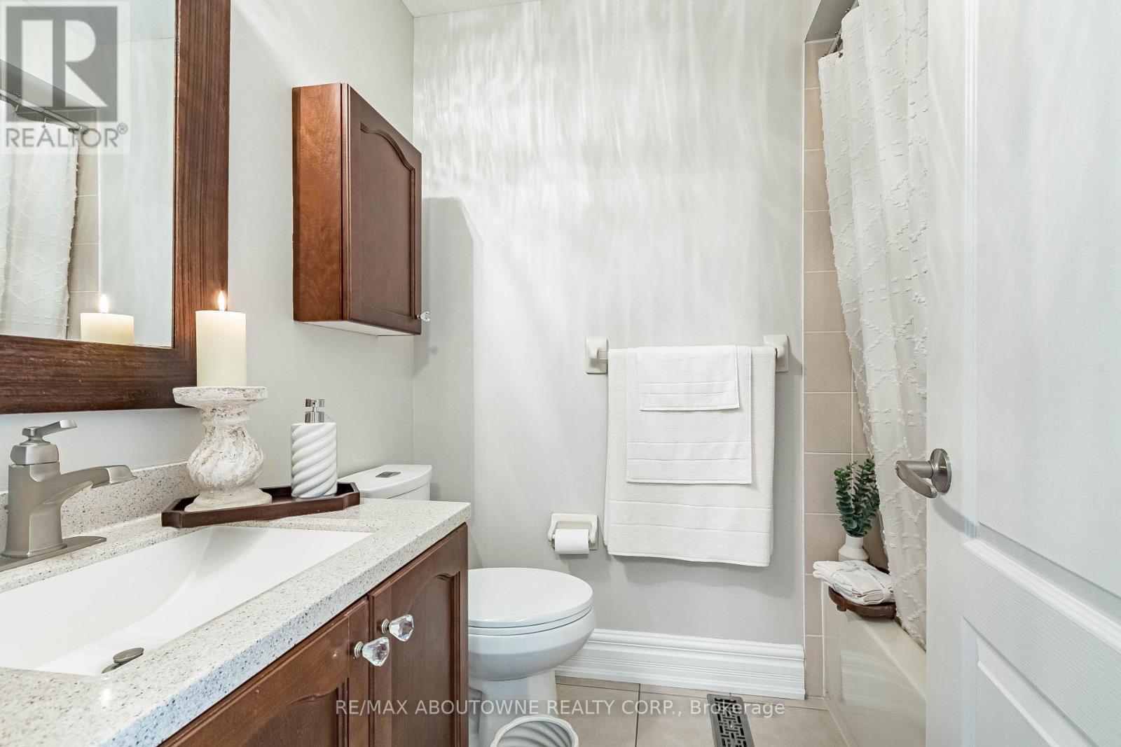 5550 TENTH LINE W - Image 34