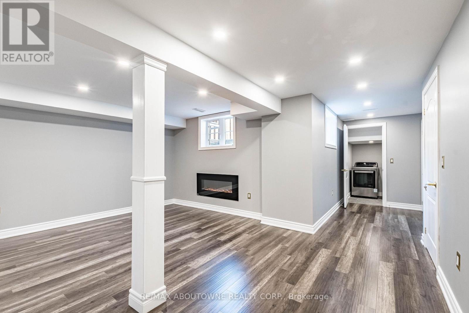 5550 TENTH LINE W - Image 40
