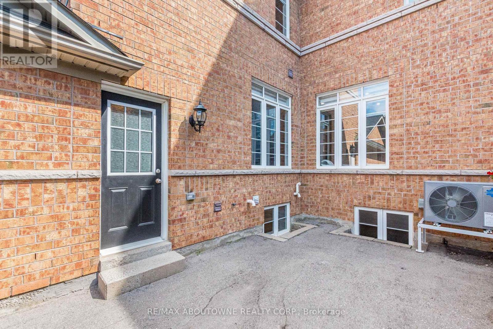 5550 TENTH LINE W - Image 45