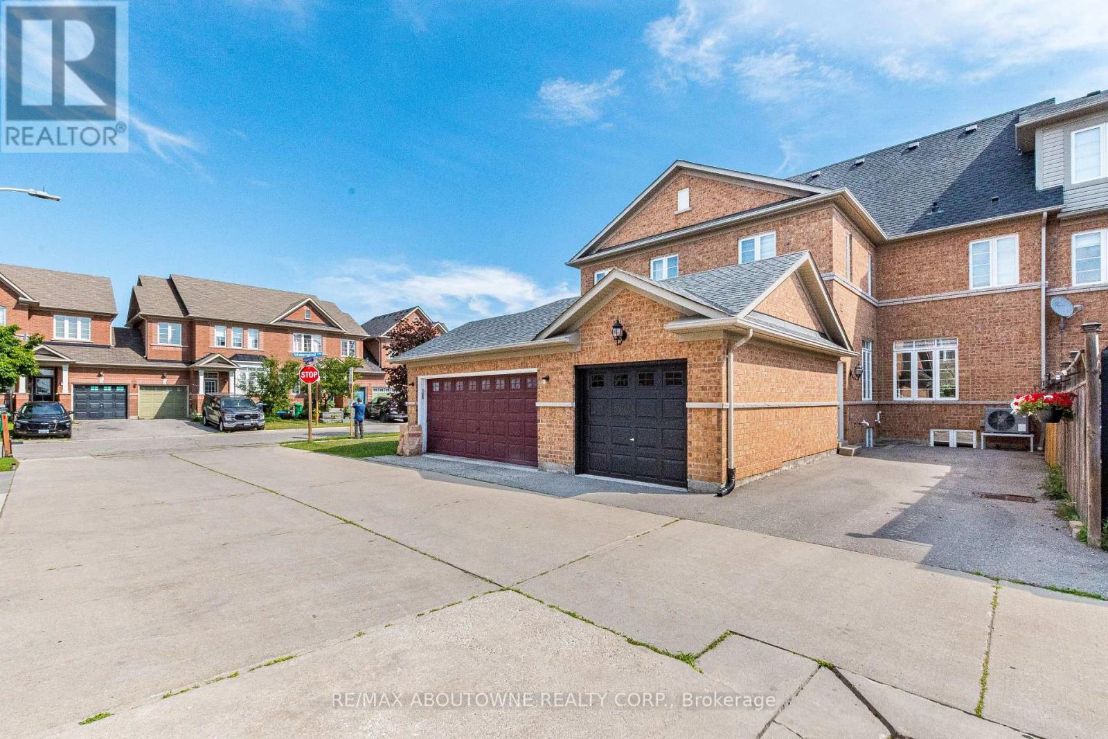 5550 TENTH LINE W - Image 47