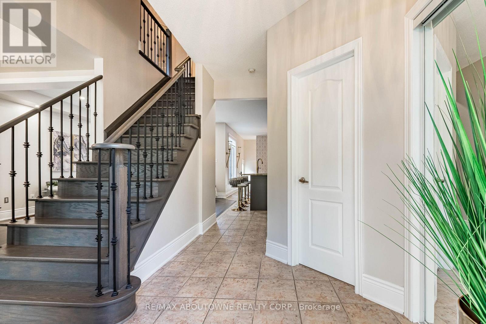 5550 TENTH LINE W - Image 7