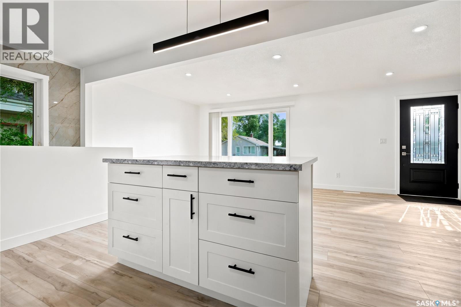 434 Company AVENUE S - Image 11