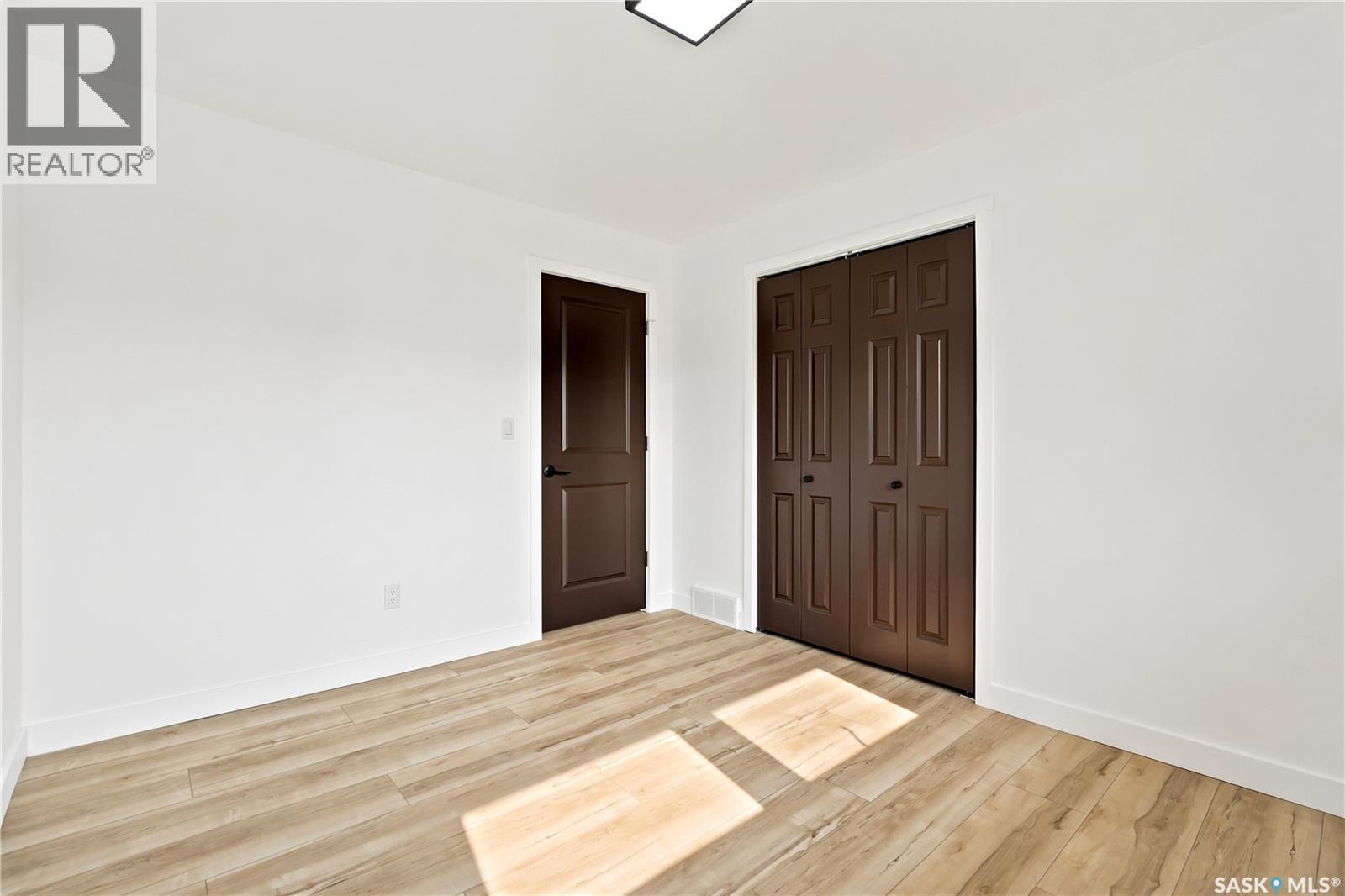 434 Company AVENUE S - Image 15