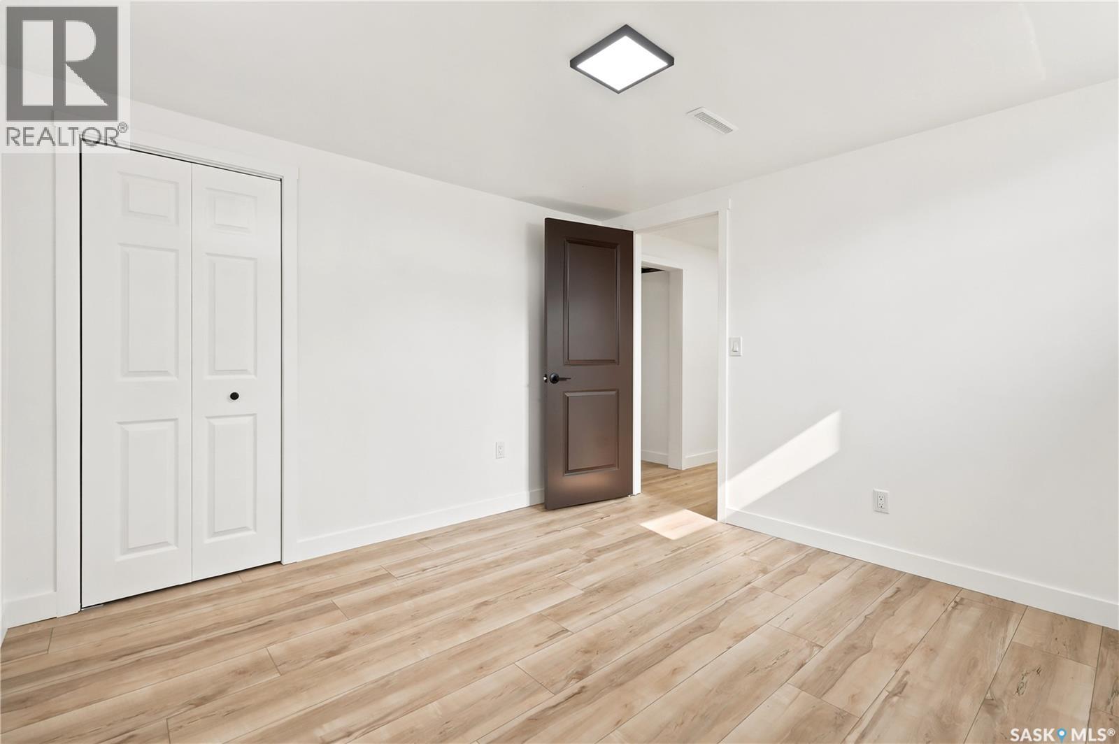 434 Company AVENUE S - Image 24