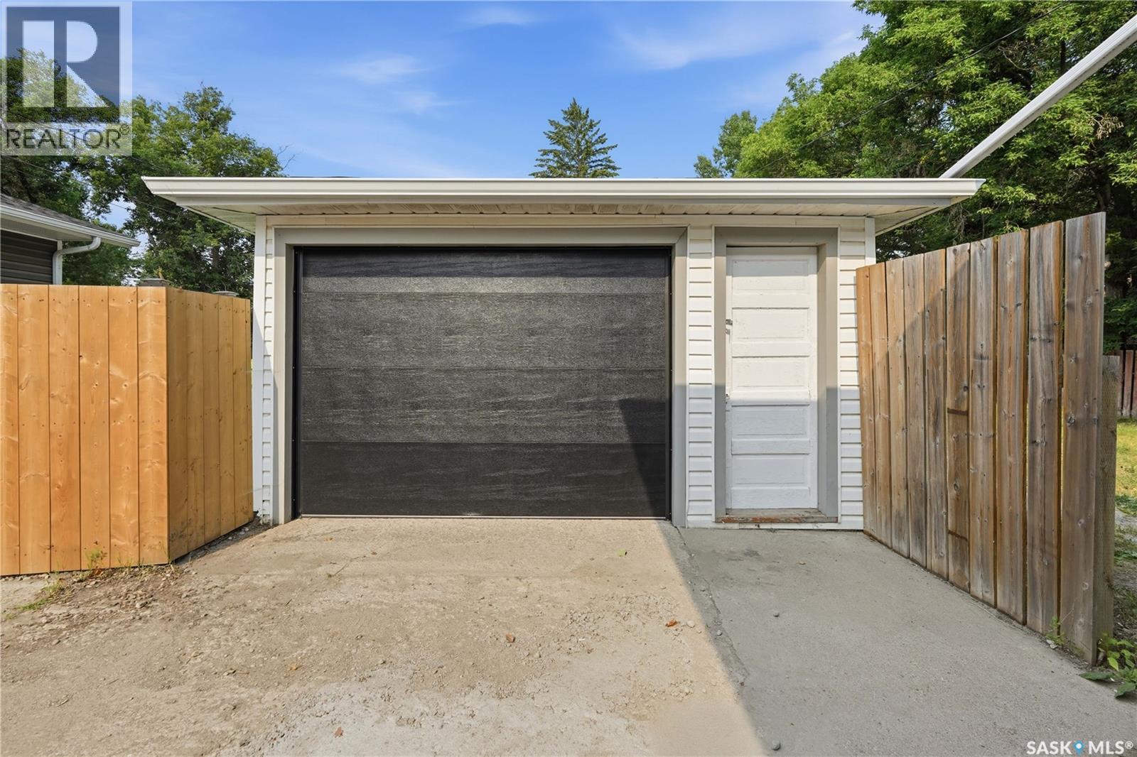 434 Company AVENUE S - Image 36