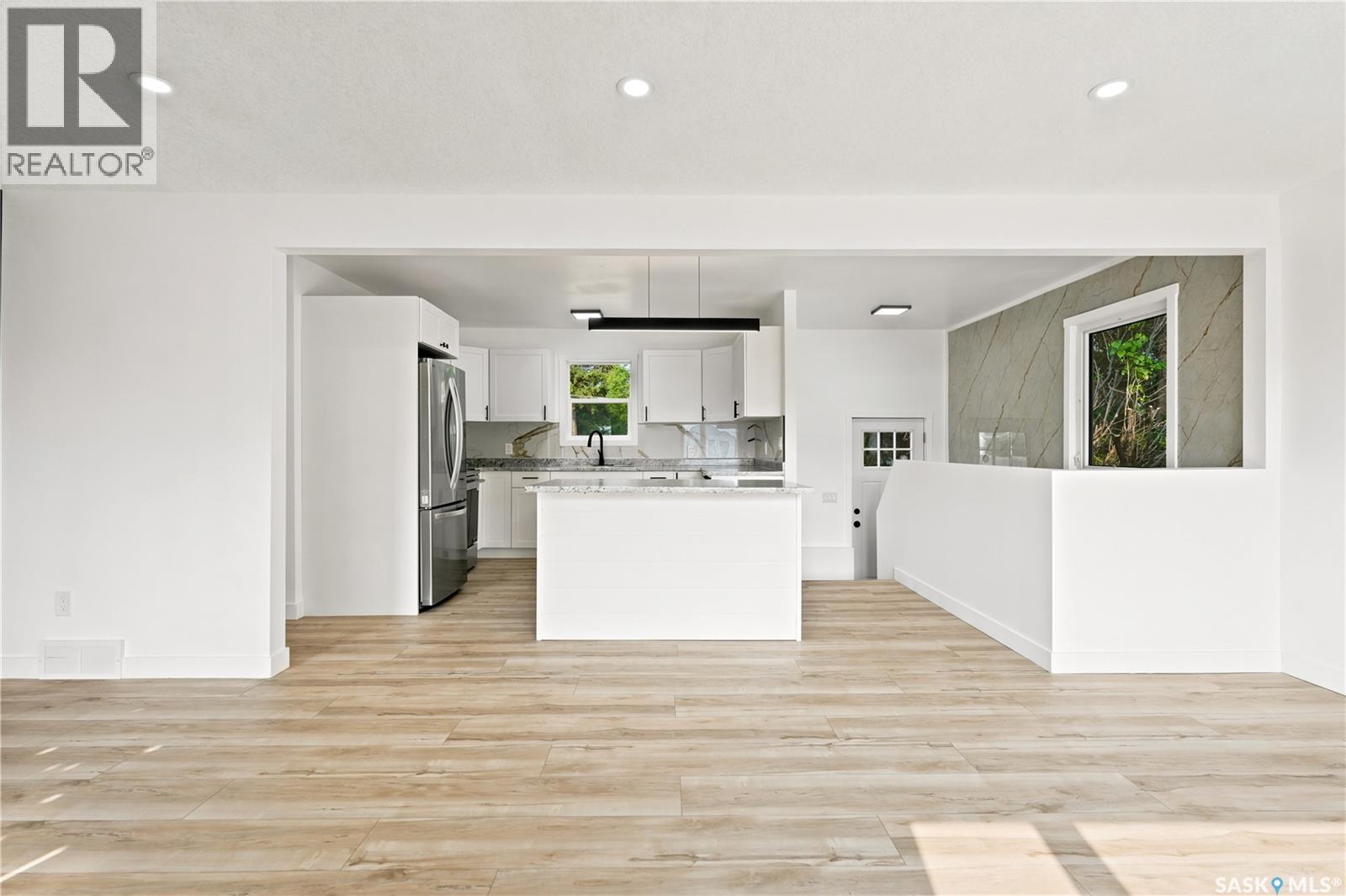 434 Company AVENUE S - 7
