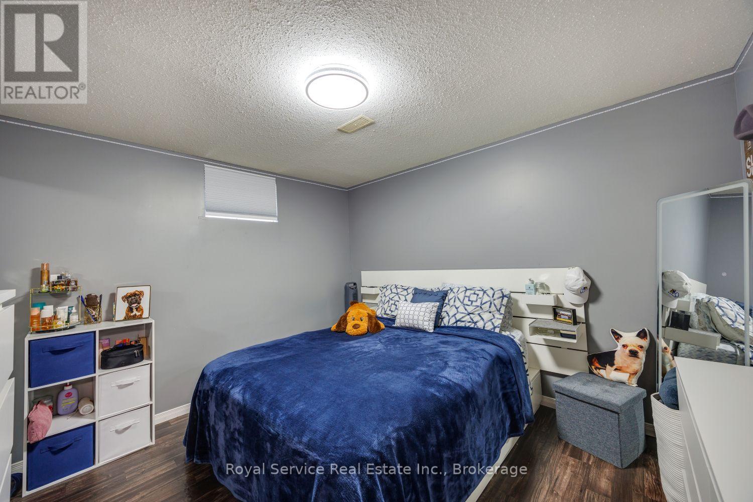 900 STEWART DRIVE - 11