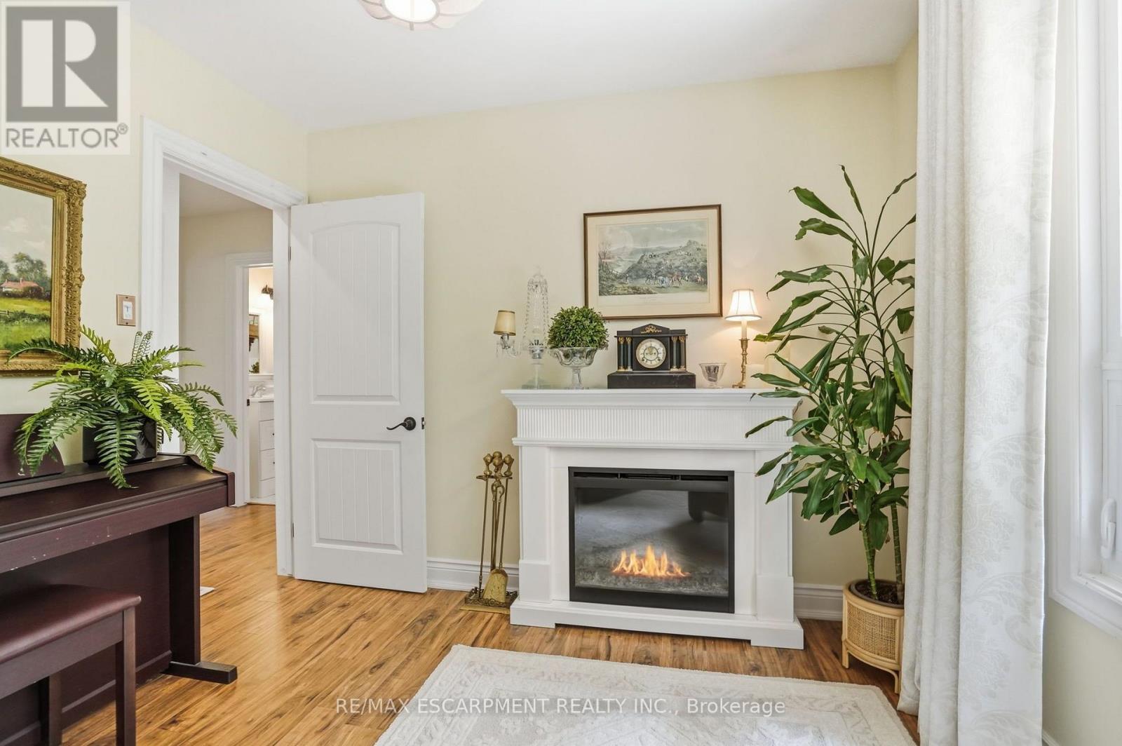 2 JAMESON DRIVE - 26