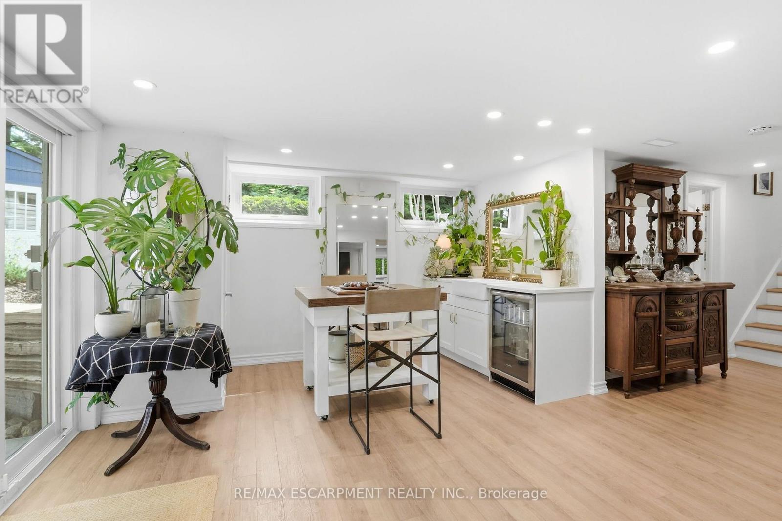 2 JAMESON DRIVE - 31