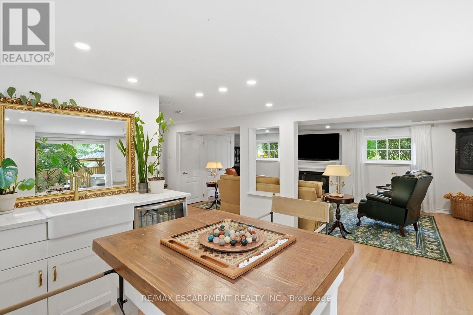 2 JAMESON DRIVE - 34