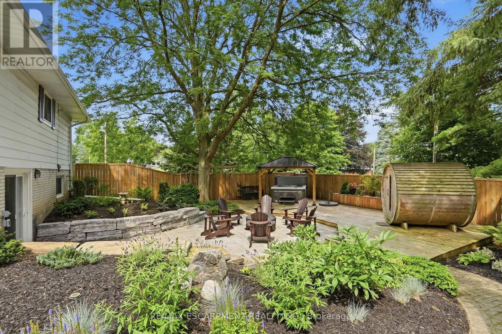 2 JAMESON DRIVE - 44