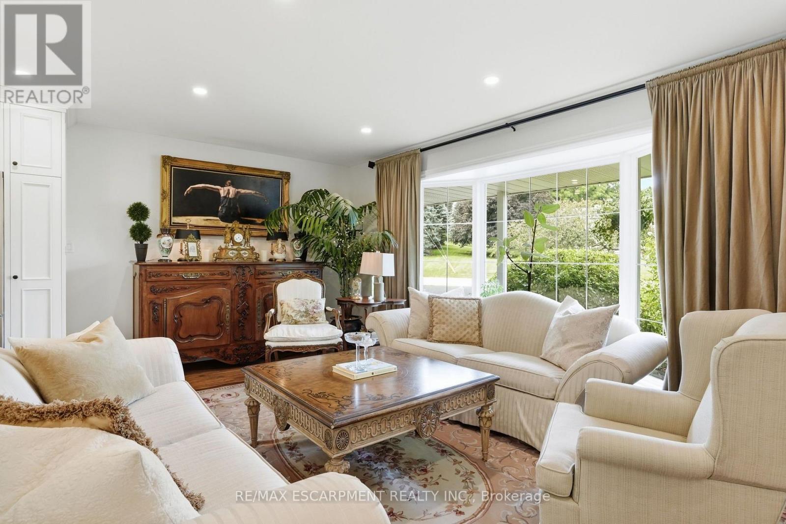 2 JAMESON DRIVE - 7
