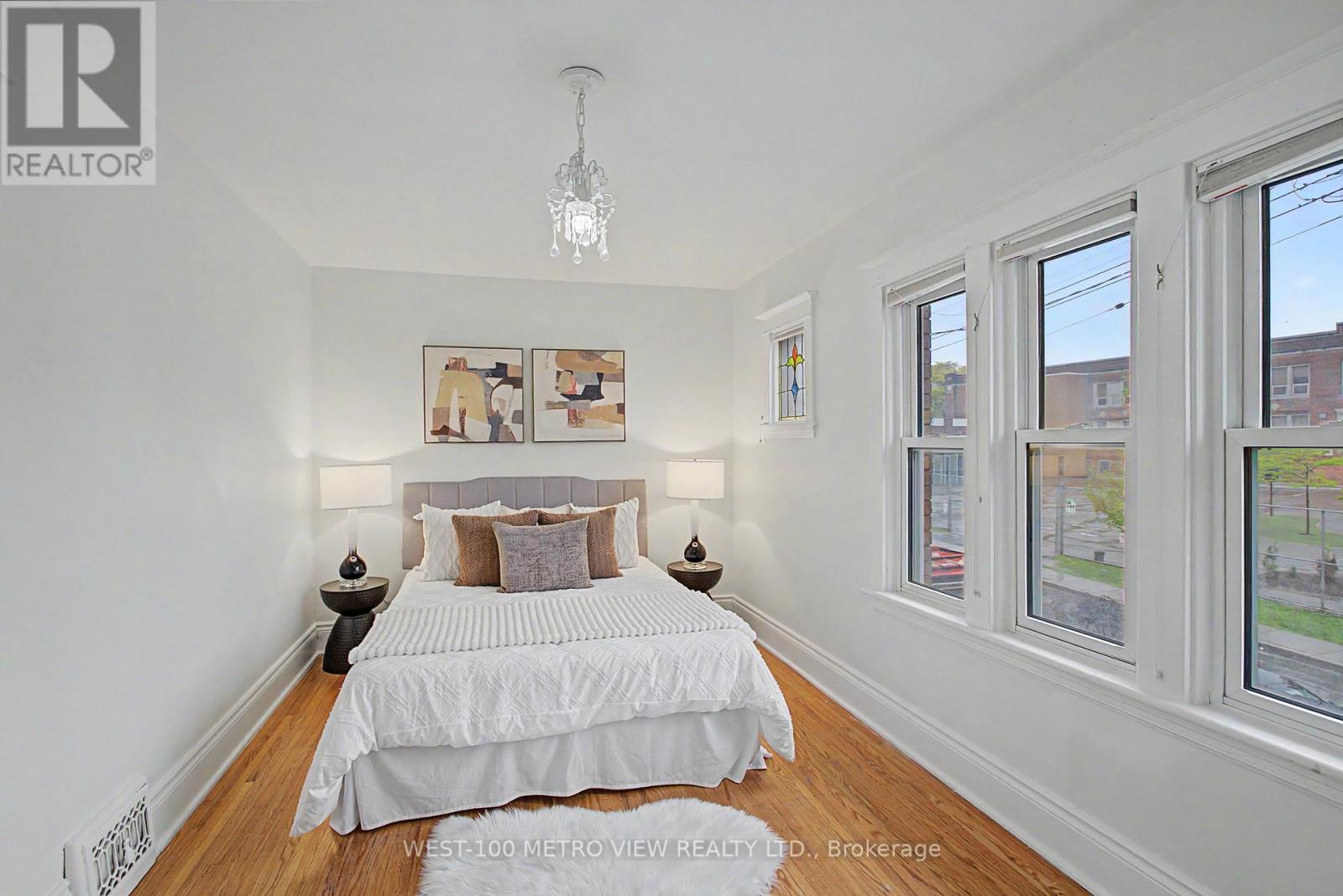 21 SPRINGER AVENUE - 19