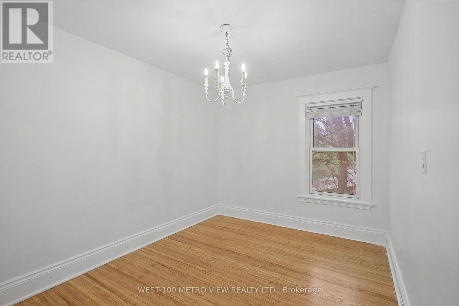 21 SPRINGER AVENUE - 21