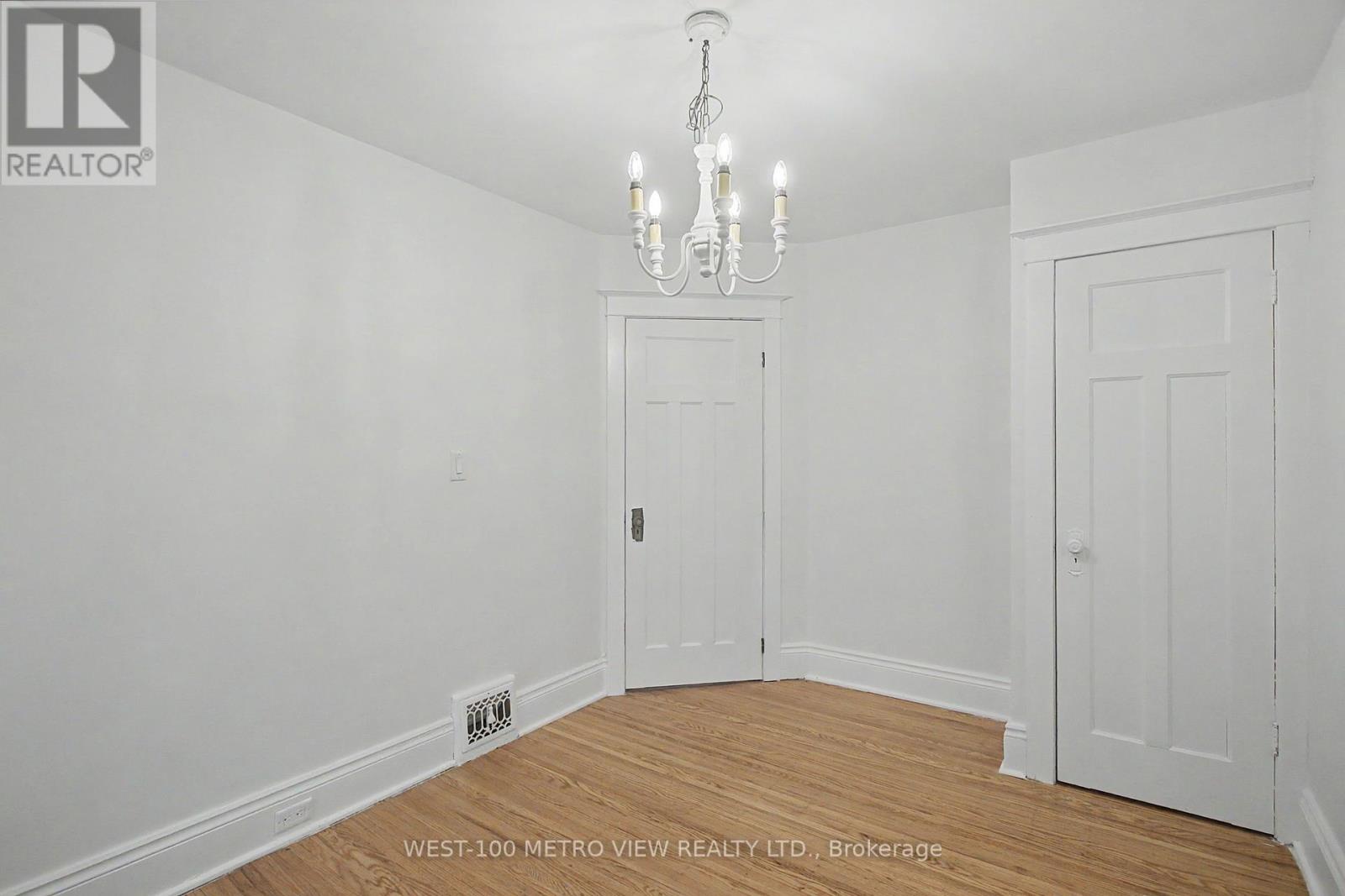 21 SPRINGER AVENUE - 22