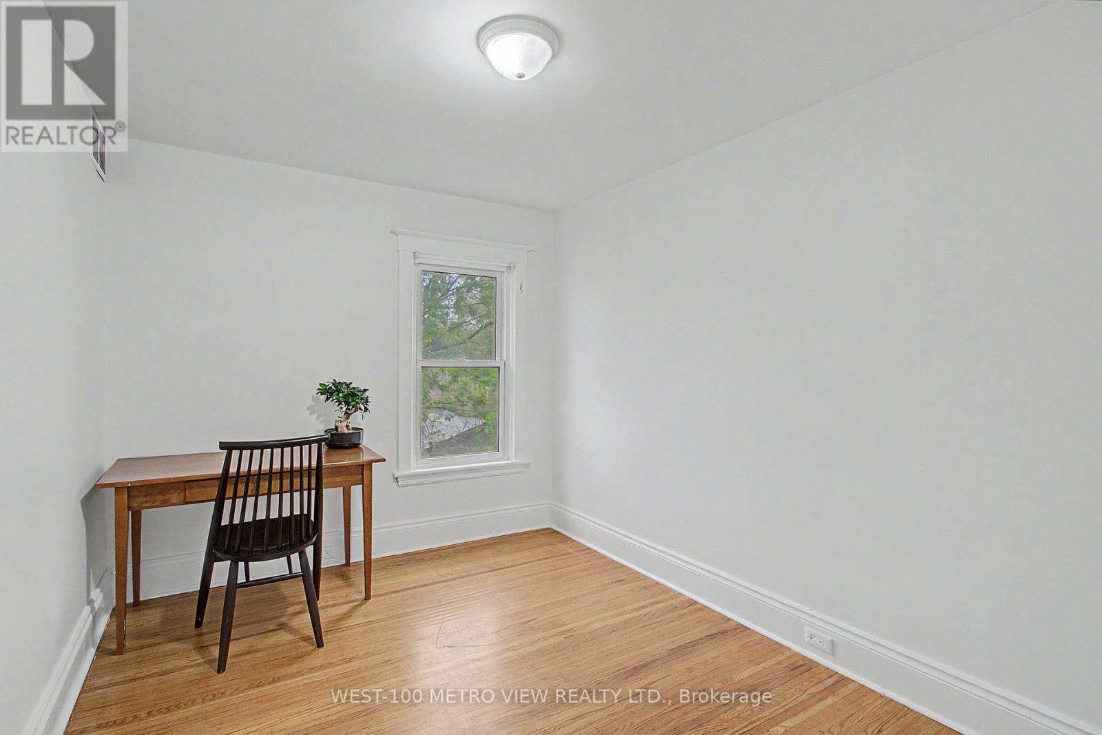 21 SPRINGER AVENUE - 23
