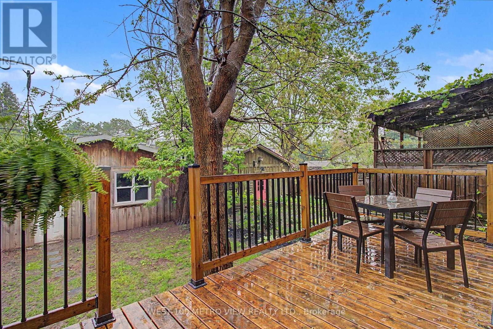 21 SPRINGER AVENUE - 39